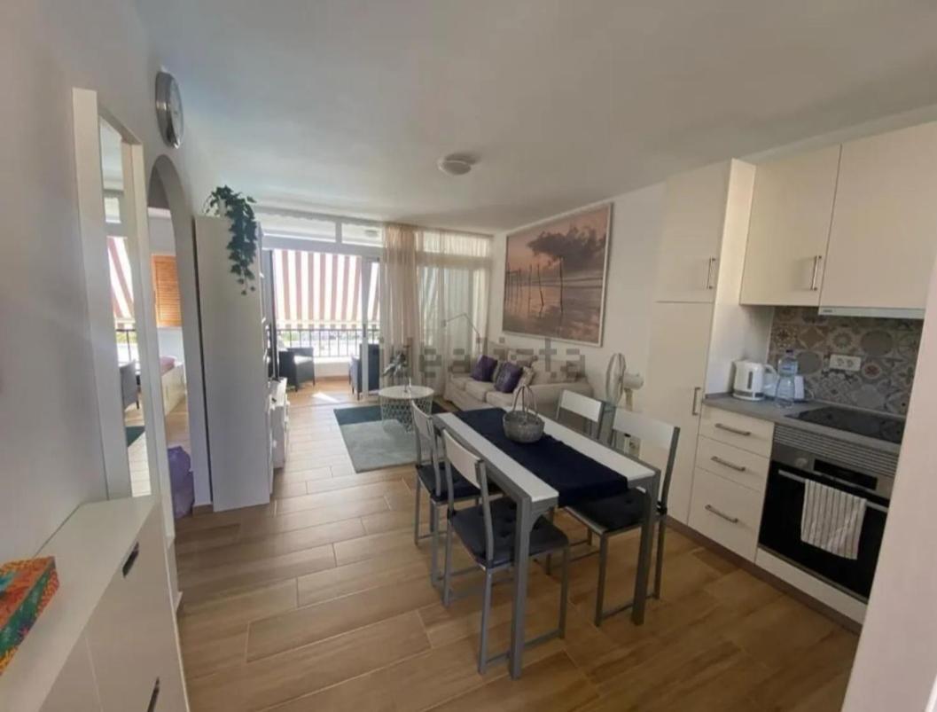 Fayser 301 Close To Beach, Fully Renovated, Air Con Appartement *
